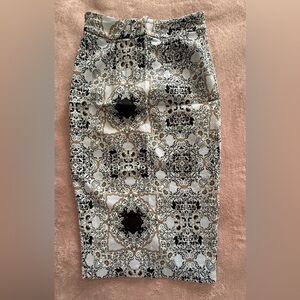 Elegant Blue,Black and Cream Patterned Pencil Skirt